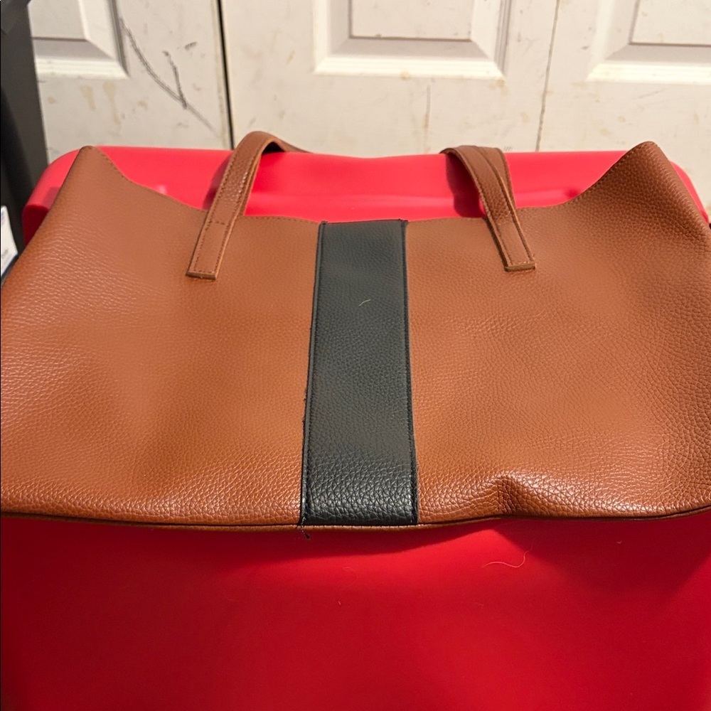 Vince Camuto tote